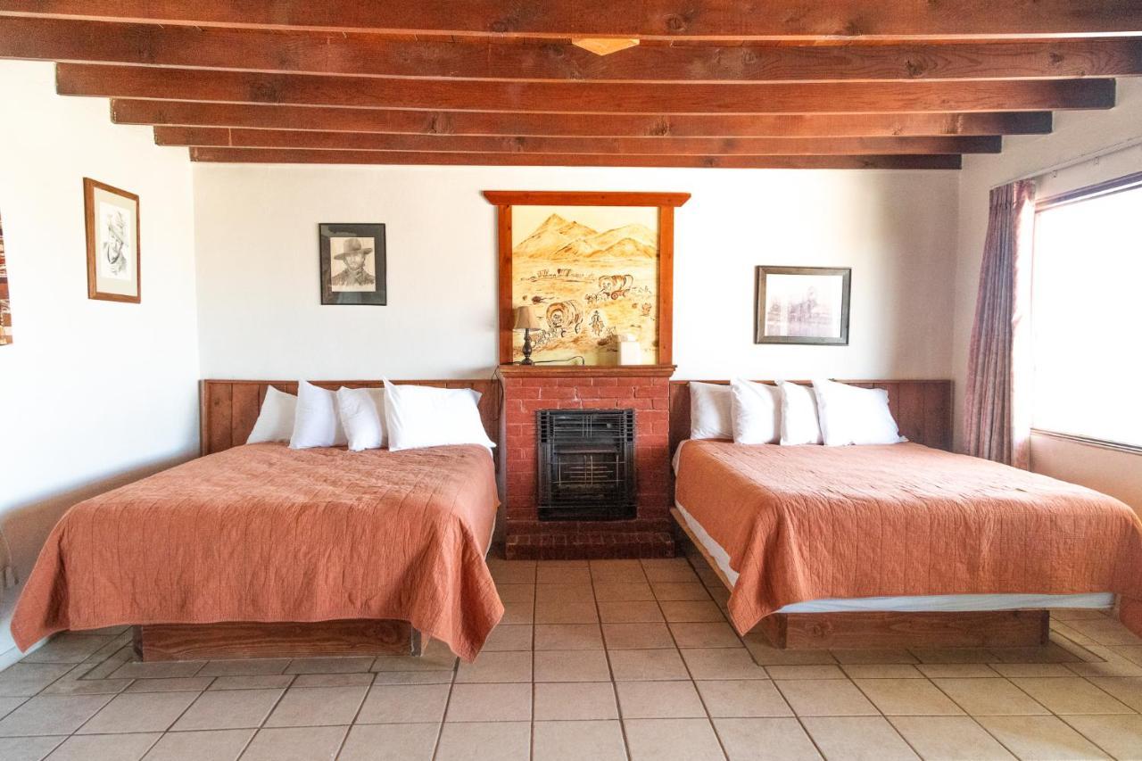Sagebrush Inn Тумстоун Номер фото