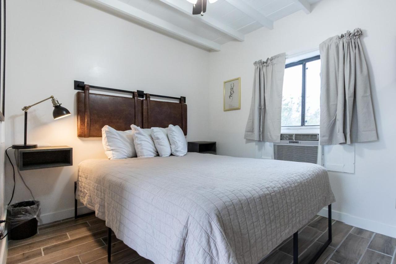 Sagebrush Inn Тумстоун Номер фото