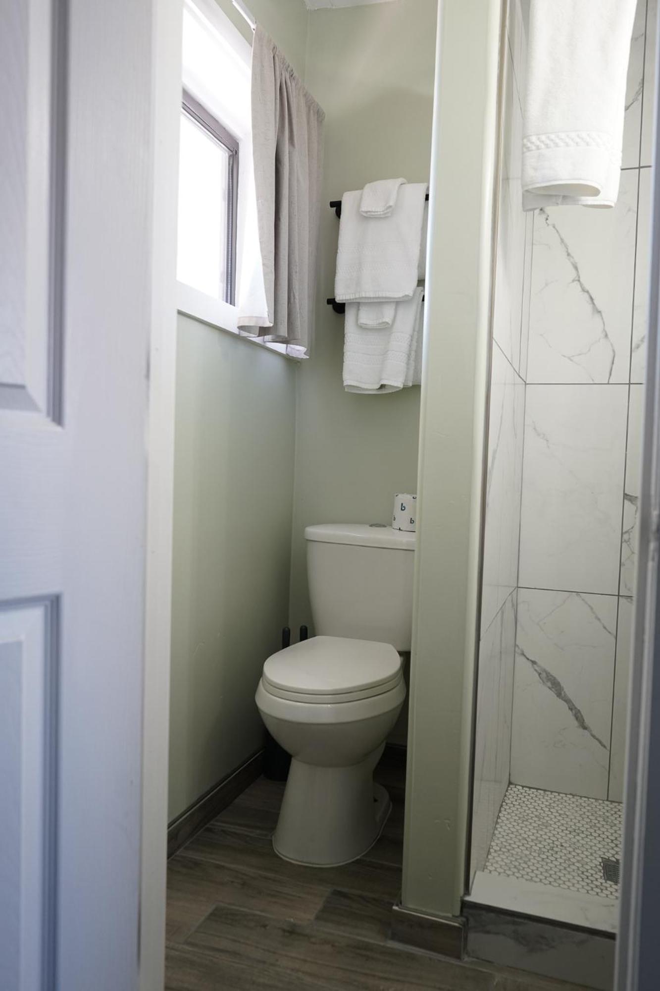 Sagebrush Inn Тумстоун Номер фото A toilet in a home