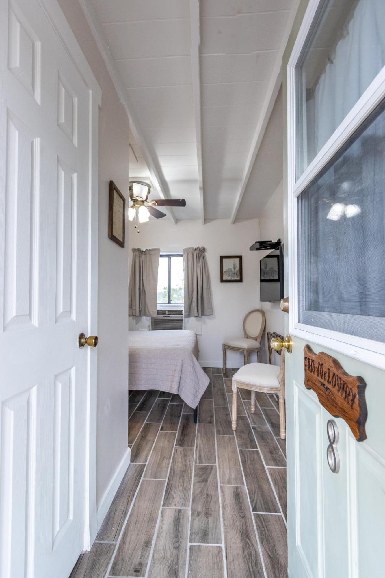 Sagebrush Inn Тумстоун Номер фото A guest room at the Inn at the Opera
